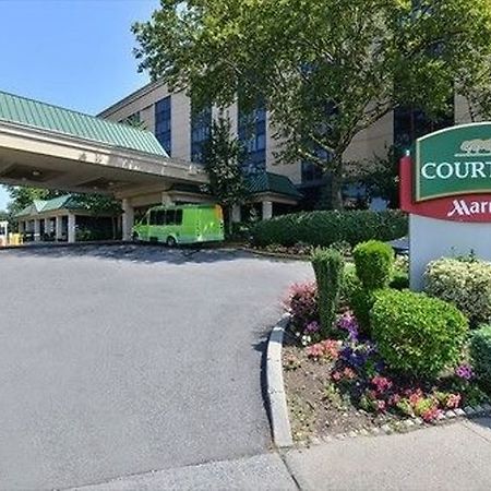 Courtyard By Marriott New York Laguardia Airport Hotel Exterior photo