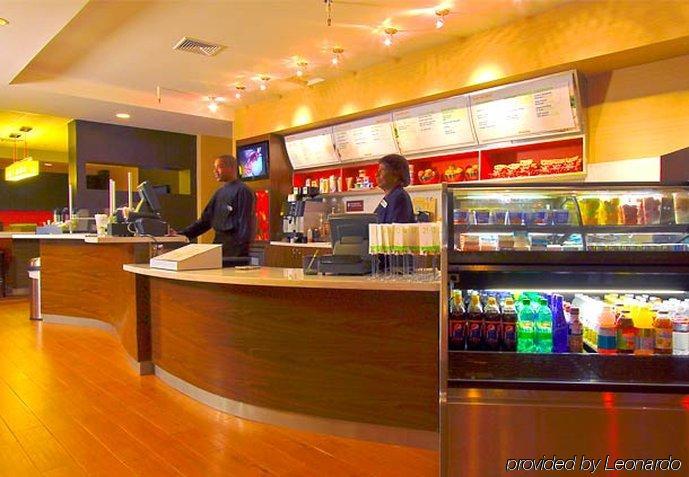 Courtyard By Marriott New York Laguardia Airport Hotel Restaurant photo